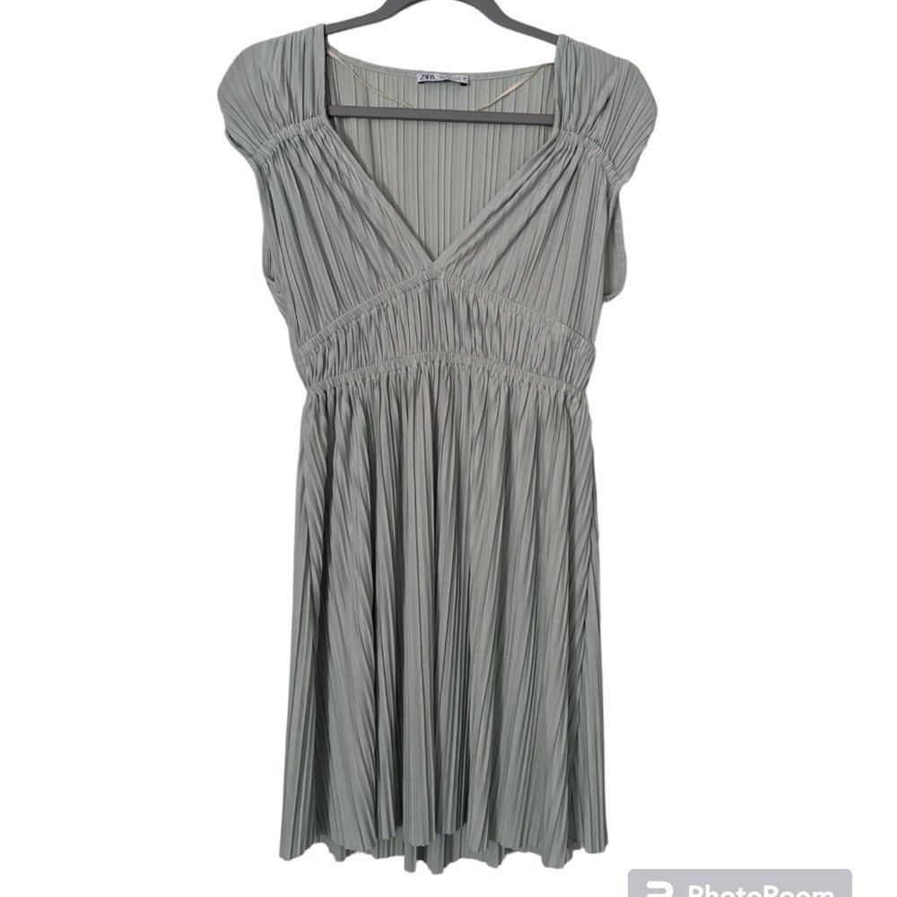 Women's Zara v-neck sleeveless mini dress, green, size S - Picture 1 of 4